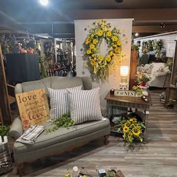 Seasonal Flowers and Decor for the home